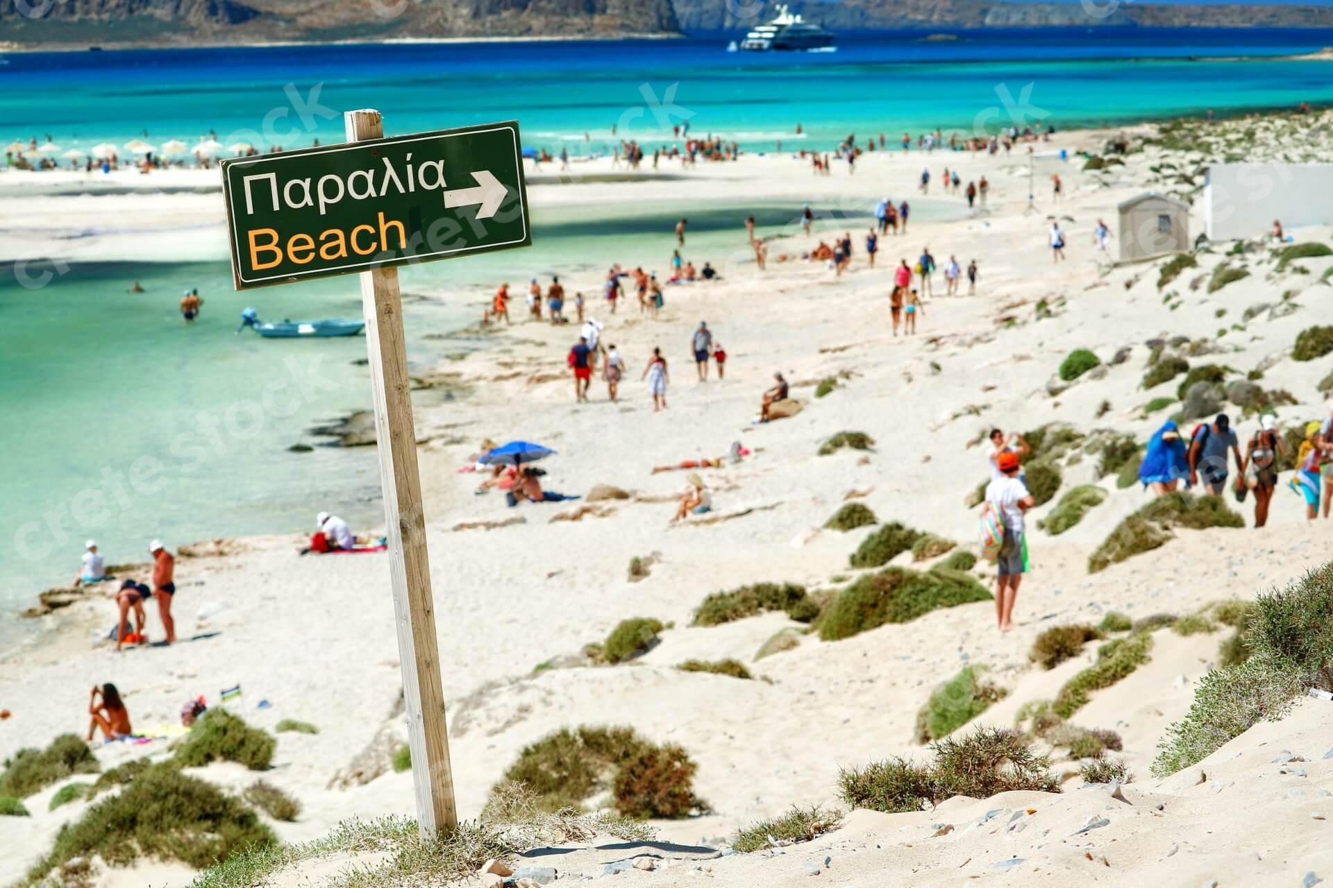 sign-pointing-to-balos-beach-in-chania