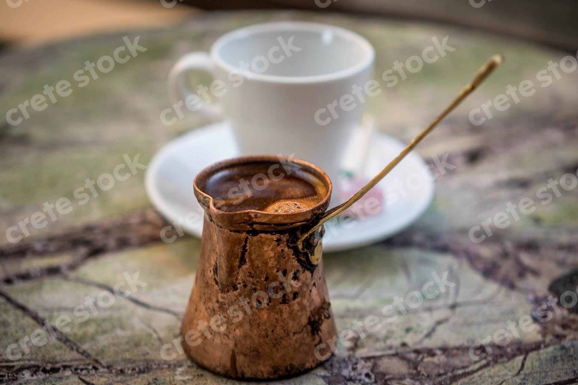 greek-traditional-coffee-in-briki-and-loukoumi