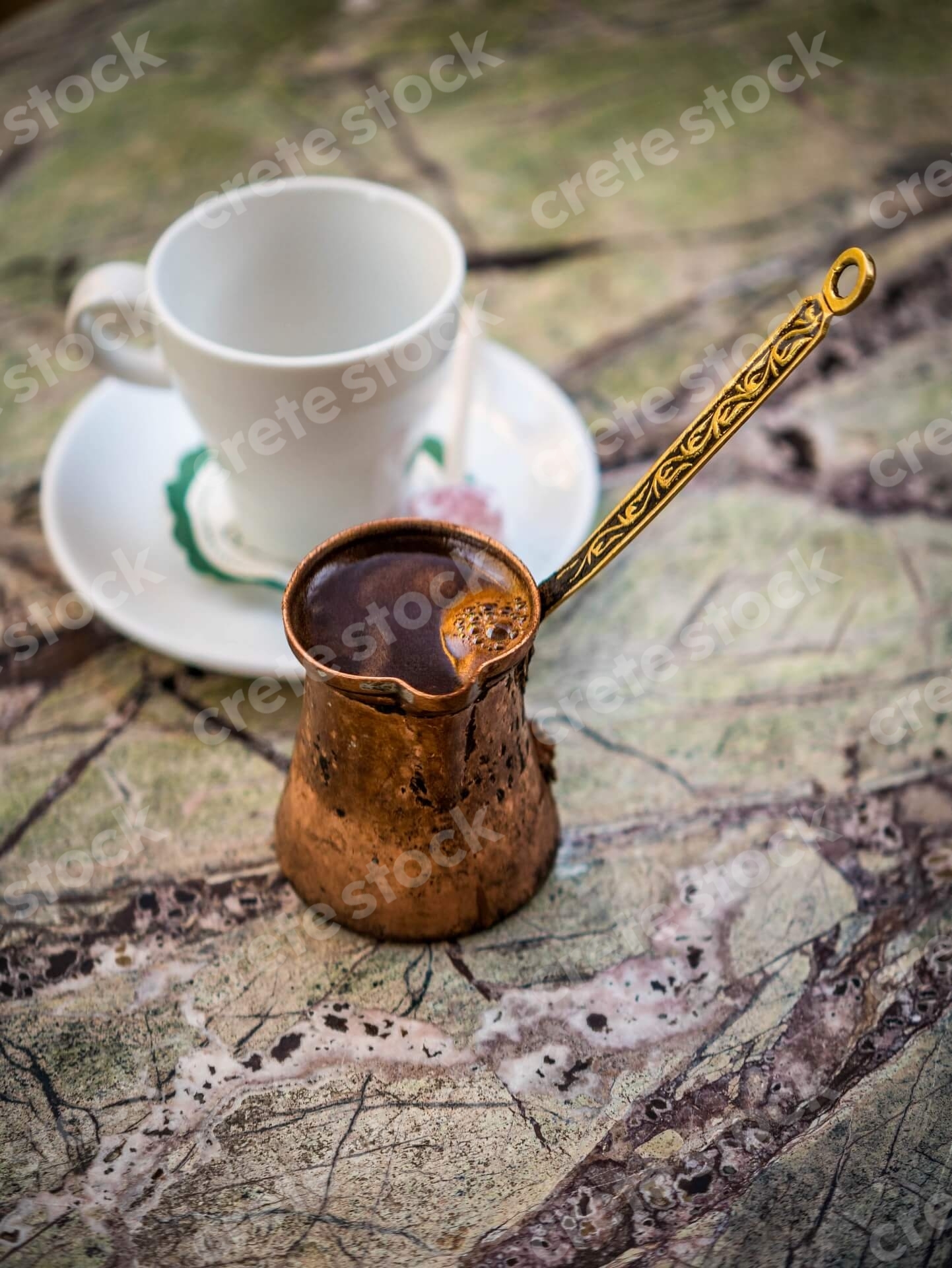 greek-traditional-coffee-in-briki-and-loukoumi