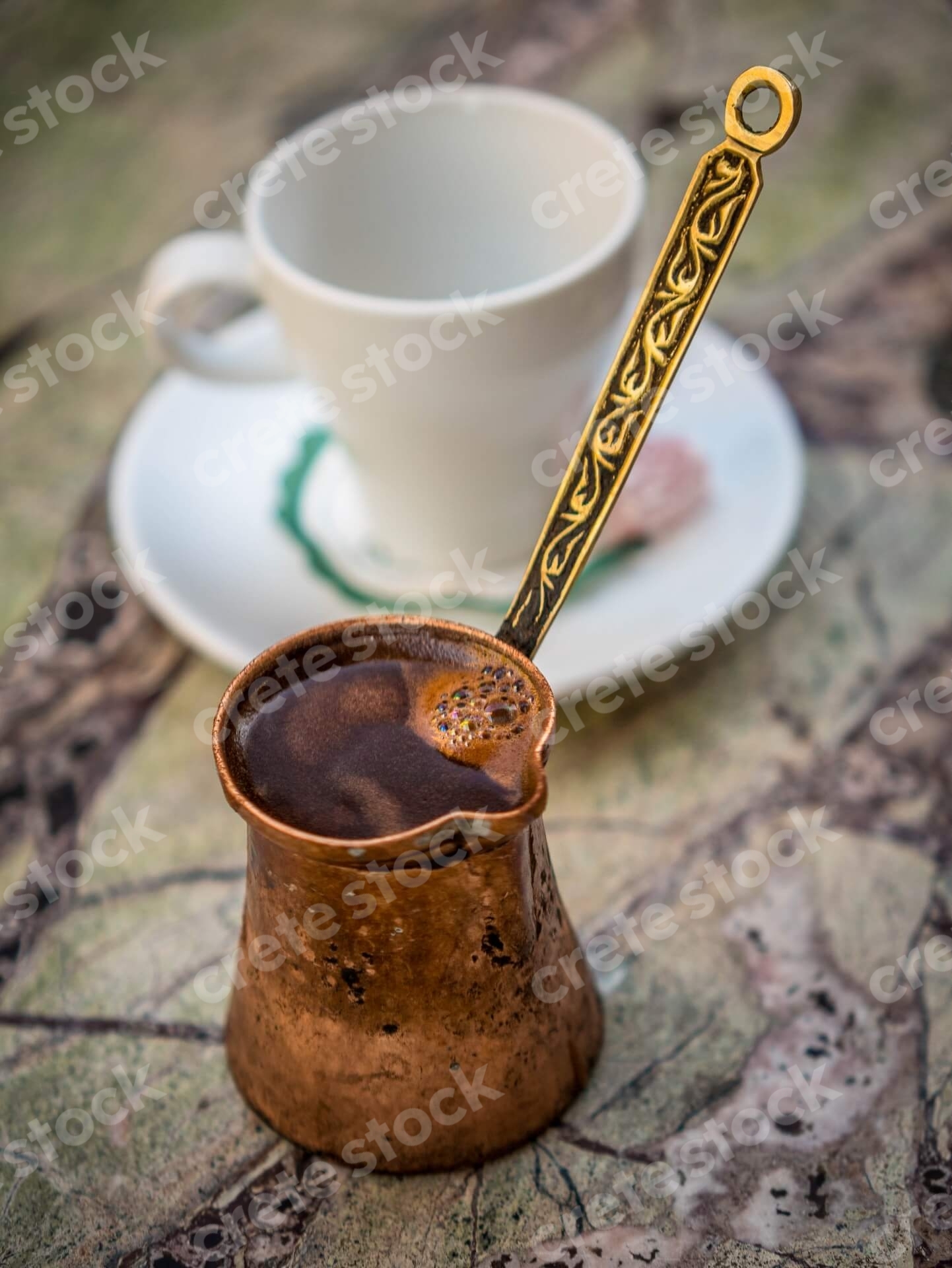 greek-traditional-coffee-in-briki-and-loukoumi