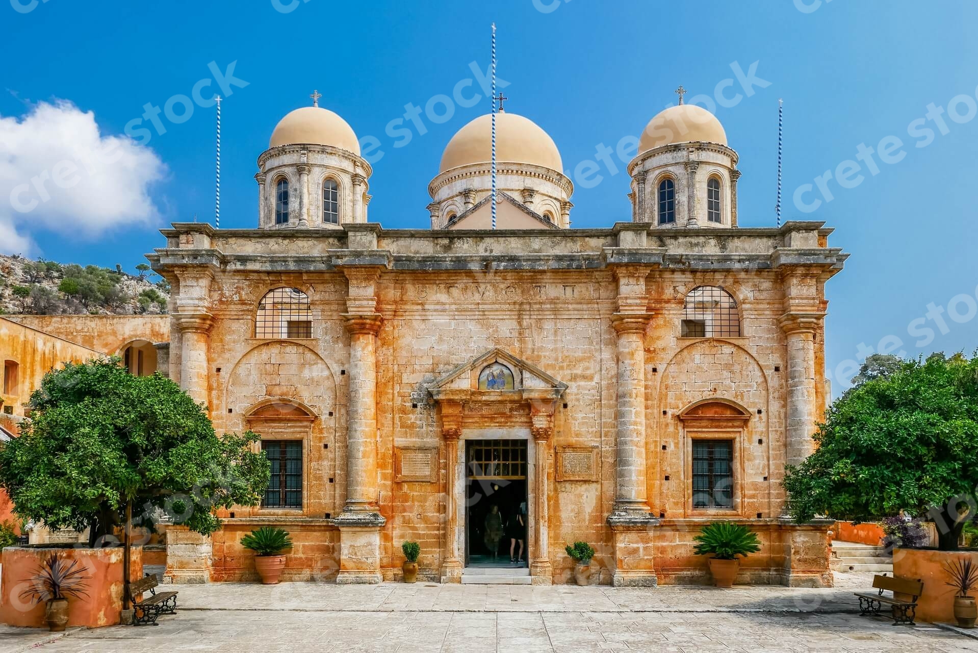 holy-trinity-monastery-agia-triada-tzagaroli-in-chania