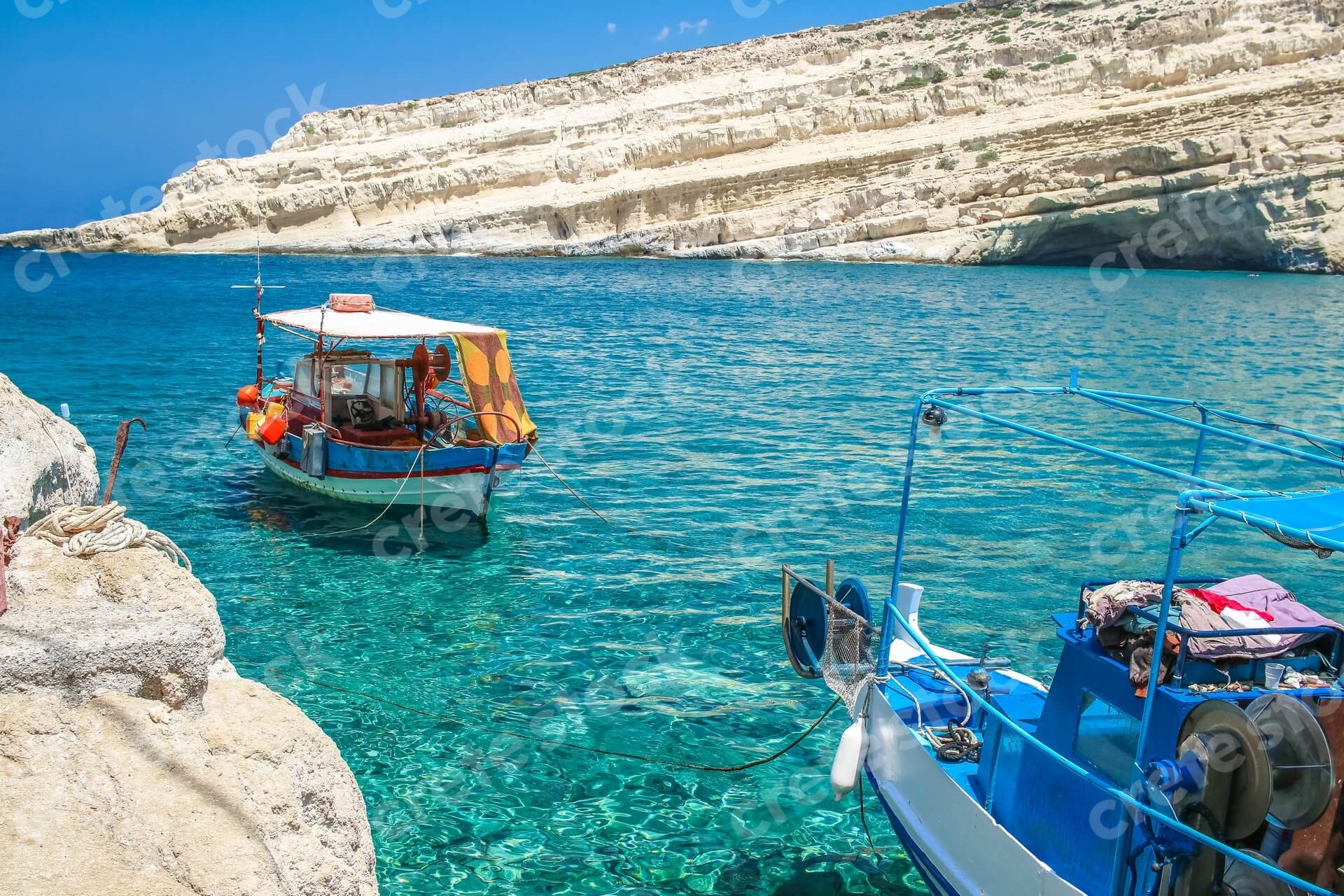 boats-in-matala-village-in-heraklion