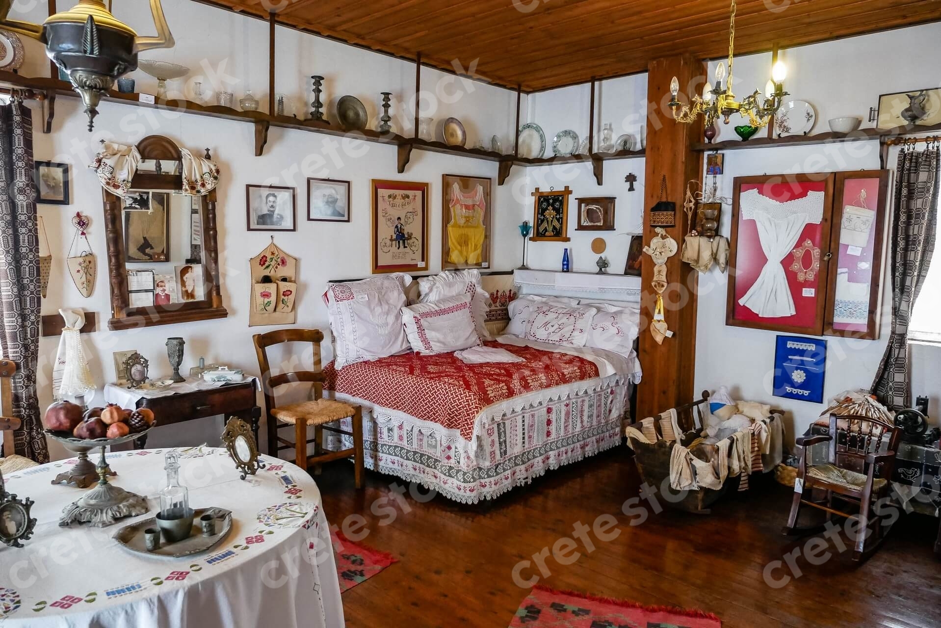 traditional-house-in-village-heraklion