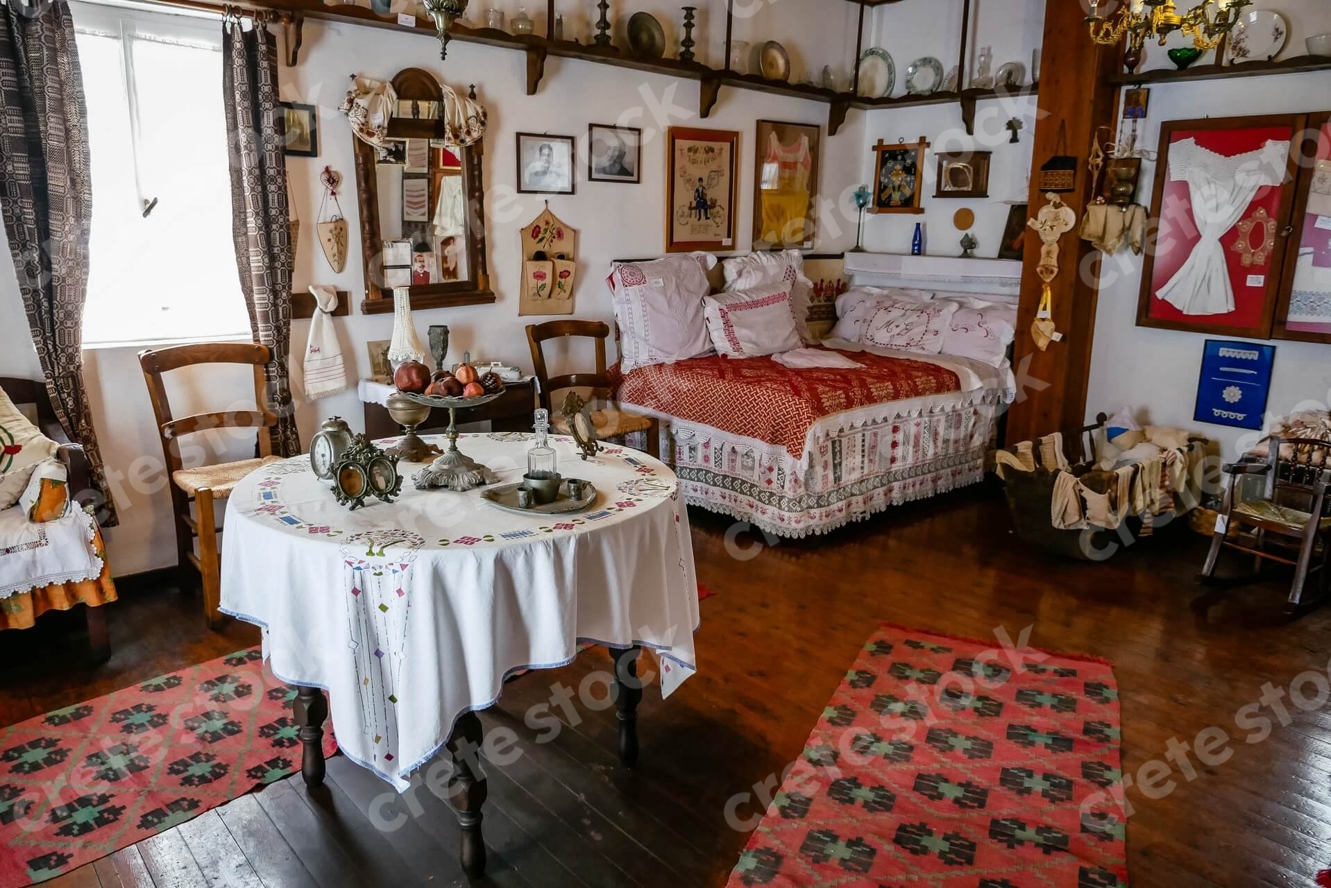traditional-house-in-village-heraklion